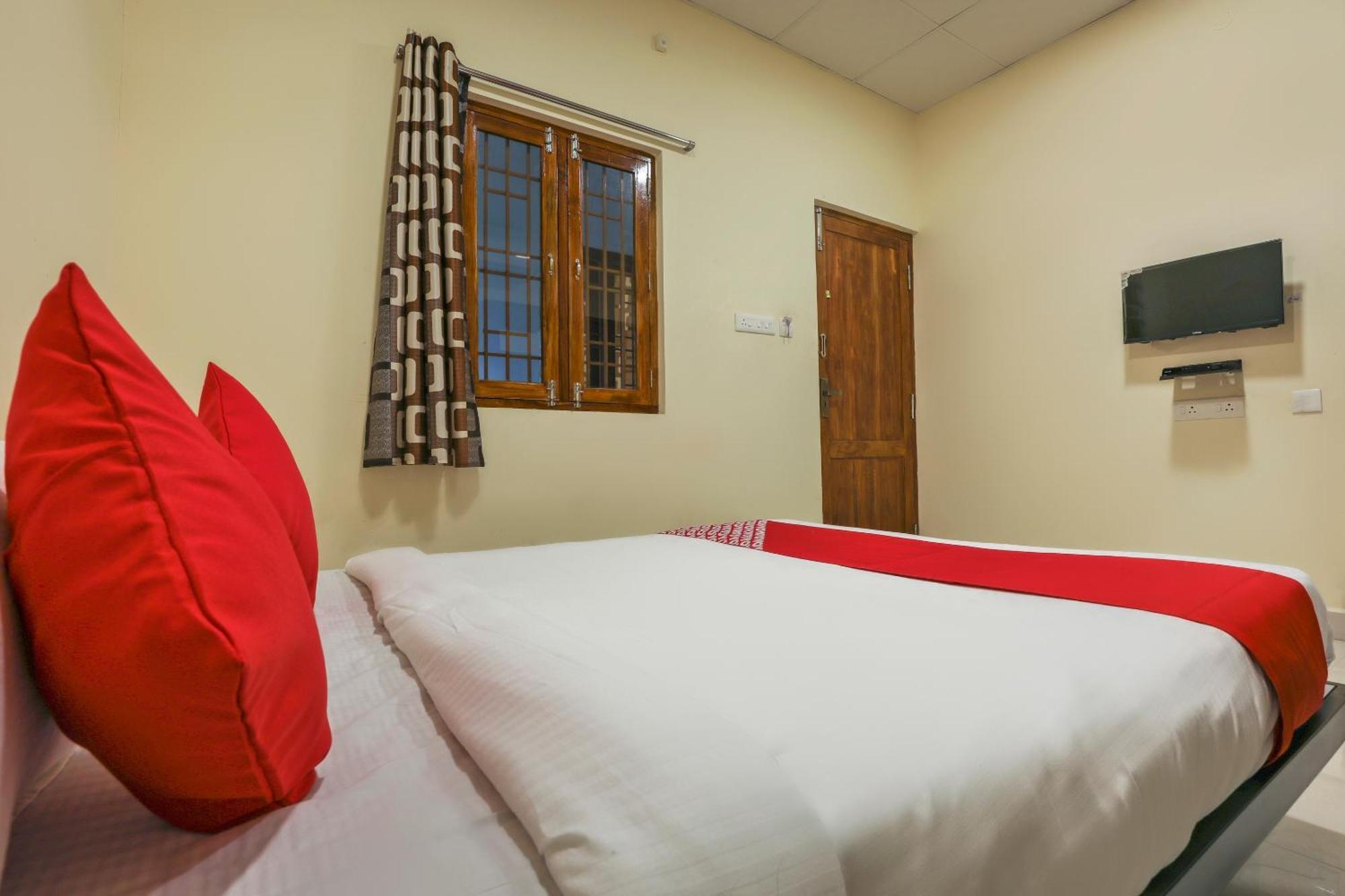 Hotel O Om Sakthi Hotel Puducherry Exterior foto