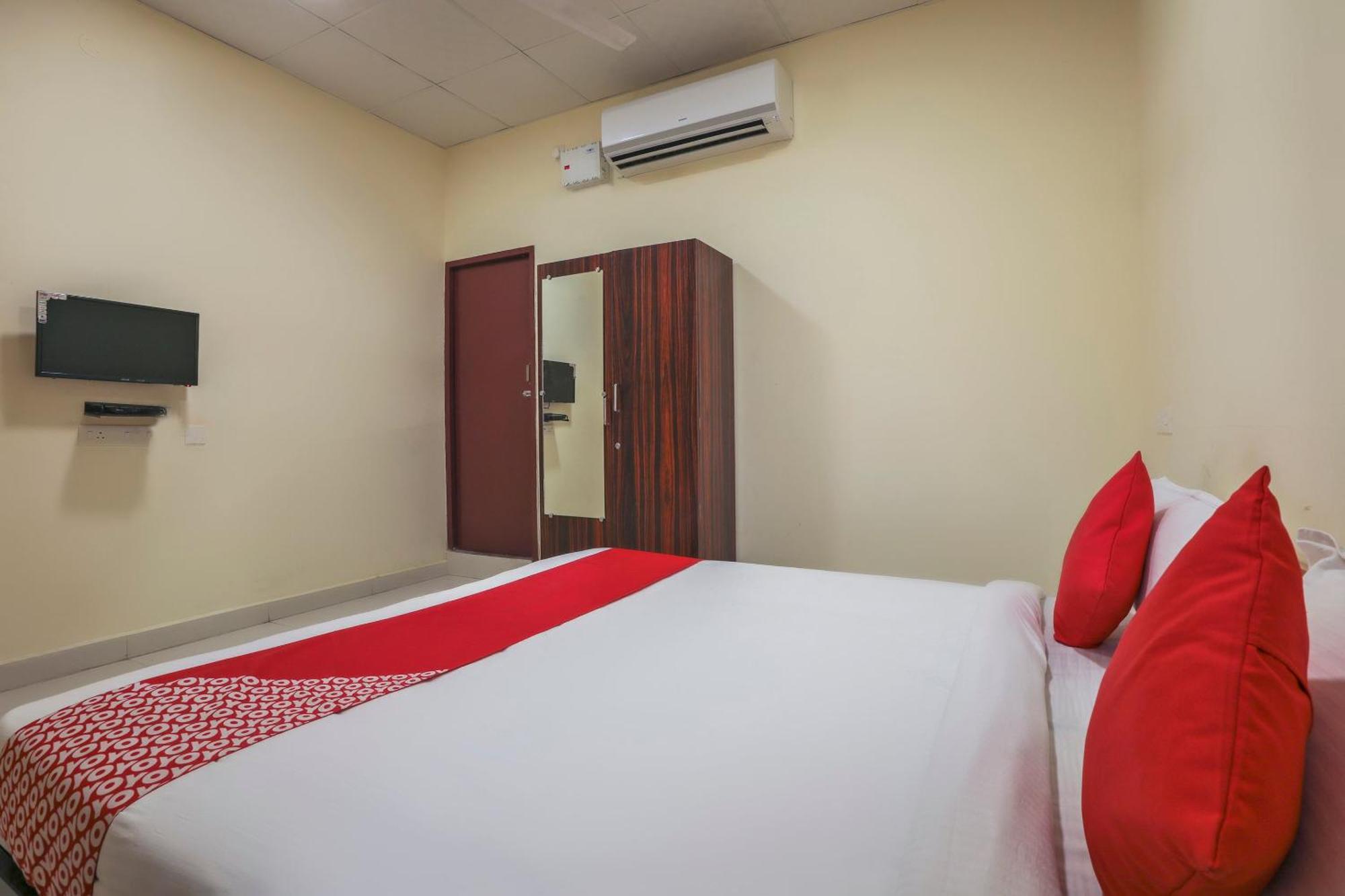 Hotel O Om Sakthi Hotel Puducherry Exterior foto