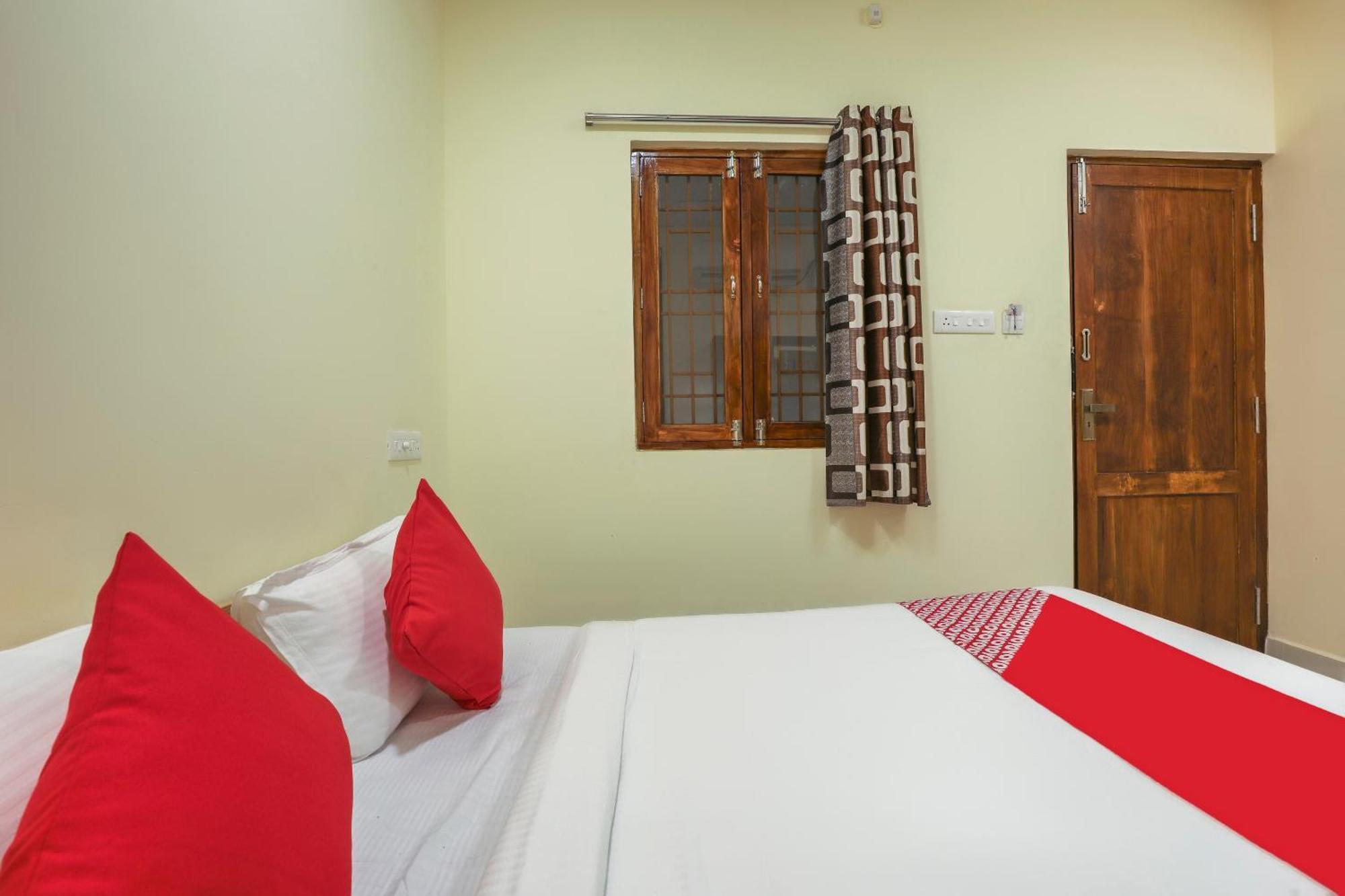 Hotel O Om Sakthi Hotel Puducherry Exterior foto
