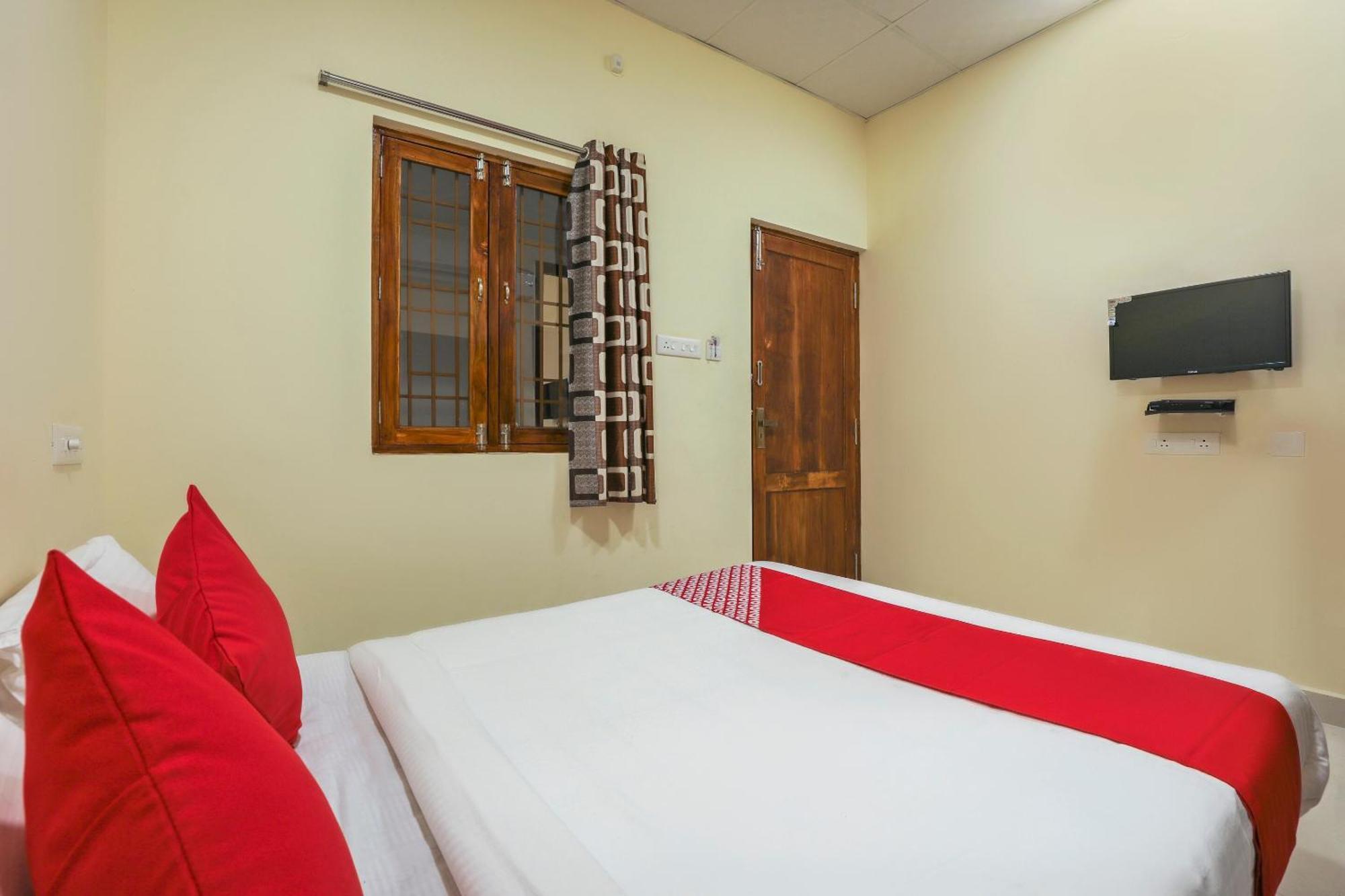 Hotel O Om Sakthi Hotel Puducherry Exterior foto