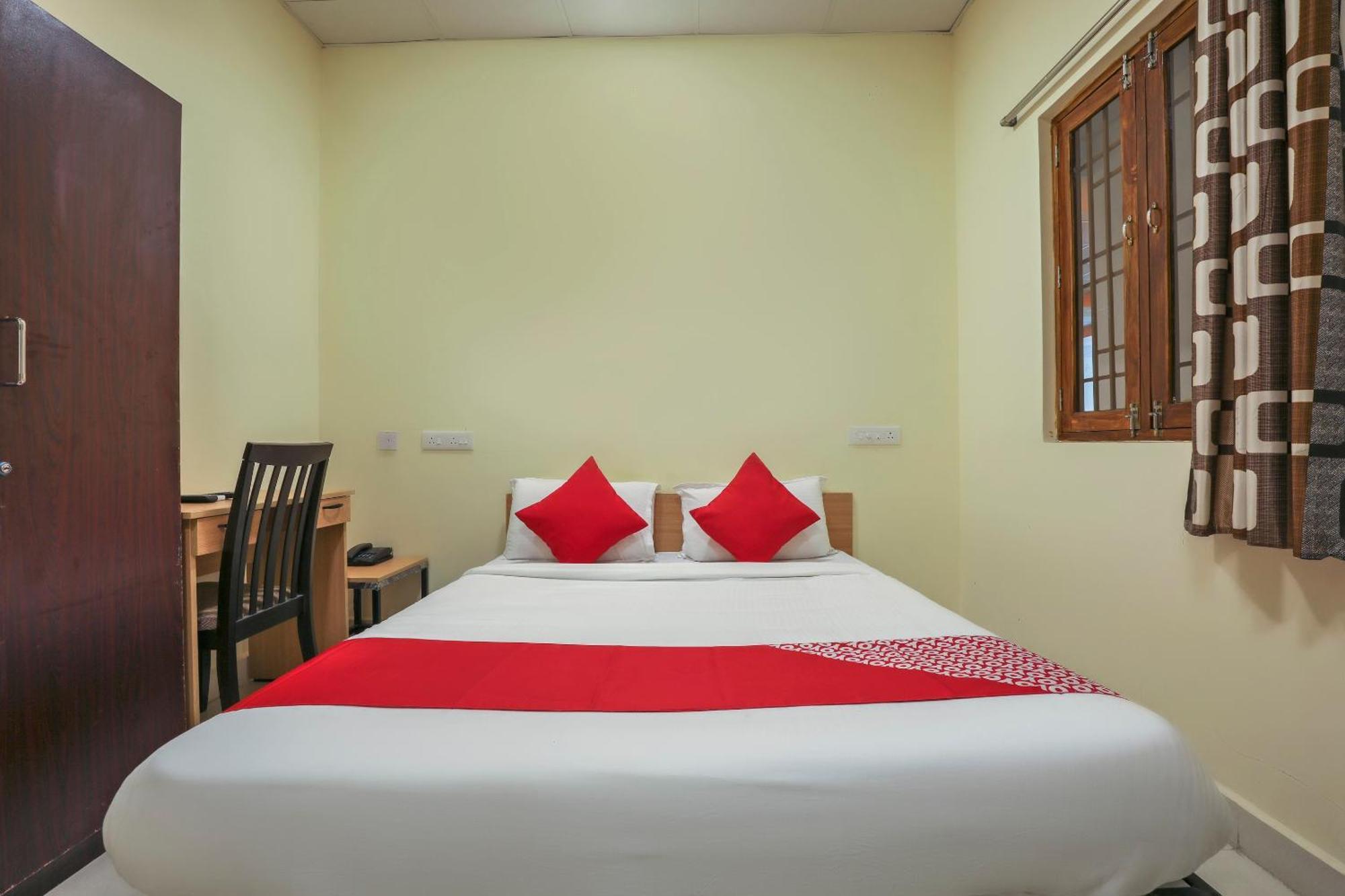 Hotel O Om Sakthi Hotel Puducherry Exterior foto