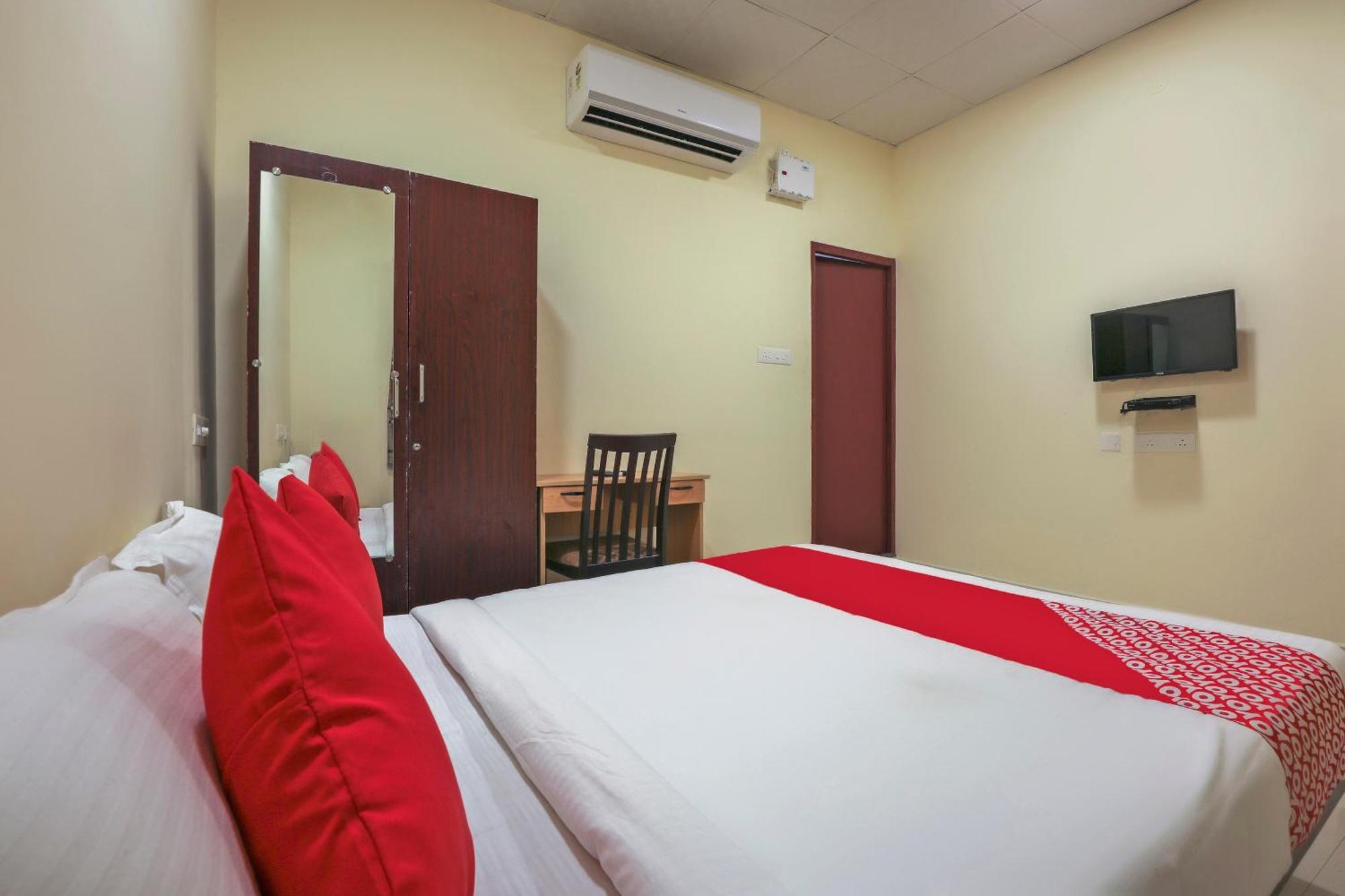 Hotel O Om Sakthi Hotel Puducherry Exterior foto